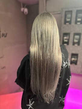 ラニシス ヘアー(Lanisis Hair) 大人気！スモーキーグレー