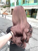 ワンズクロエ 原宿店(ONE's Chloe)&nbsp;くびれヘアアプリコットオレンジハイライトカラーブルーカラー
