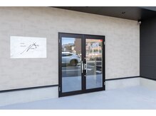 ニカ(Nica.)の雰囲気(黒い建物の1Fの右側のテナントです☆)