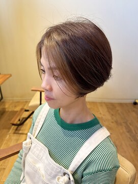 ヘアー ドレッサー パワードール(Hair Dresser) 40代、ボブにワンポイントカラー