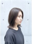 透明感グレージュ◎ミディアムレイヤー×顔周り