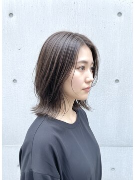 ブロッサム 東久留米店(Blossom) 透明感グレージュ◎ミディアムレイヤー×顔周り