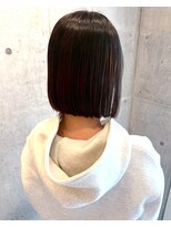 ロッカヘアエジェ(ROCCA hair eje.)&nbsp;ダークブルーコンパクト切りっぱなしボブ