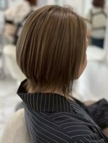 トイロ(toiro)&nbsp;レイヤーカットミルクティーベージュブリーチなしダブルカラー