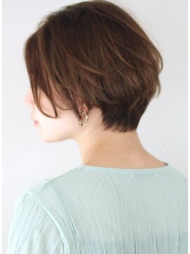 サーカス バイ ビュートリアム 青山(CIRCUS by BEAUTRIUM) 30代40代50代　大人かわいい　小顔　骨格美　ひし形ショート