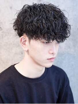 アルファ 新宿(alpha) フェザーパーマ/刈り上げセンターパート/サーフカール[新宿]