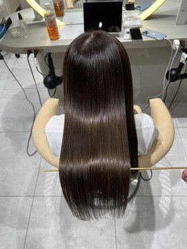 ロンドメリア 天神大名店(Lond Melia) ★グレージュカラー斜めバングデザインカラーシルキー ベージュ