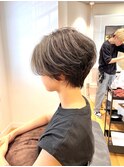 クセ毛風ショート