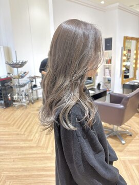 コワファースト させぼ五番街店(COIFF1RST) ハイライト×グレージュカラー