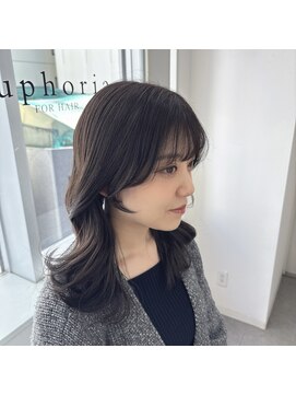 ユーフォリア 渋谷グランデ(Euphoria SHIBUYA GRANDE) オリーブグレージュ  ブリーチなし  顔周りカット   Syuri