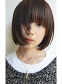 ボブにお顔周りのレイヤーをプラスしたオシャレなスタイル
