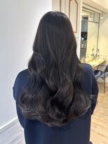 ネオリーブ チロル 横浜西口店(Neolive CiroL.)&nbsp;レイヤーカット艶髪ダークグレージュ透明感カラー【横浜】