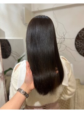 リゴッツ ドゥア プトゥリ(Regottz dua putri) 大人ガーリー潤い艶髪1.27