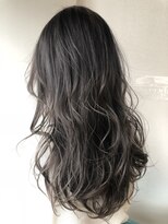 エース (ACE)&nbsp;ACE ダブルカラーアッシュグレー×ゆるふわロング