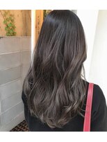 チョビー(Chobii)&nbsp;表参道/グレージュ/小顔/透明感/アッシュ/ハイライトカラー