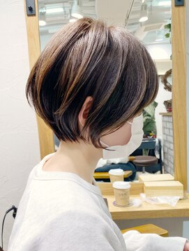 アヴァロン(AVALON) 愛され大人クールショート・アッシュグレージュ【BISA】