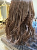 セミロング×アンバーカラー