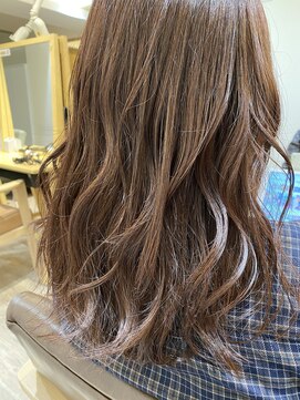 コルテ(Corte) セミロング×アンバーカラー