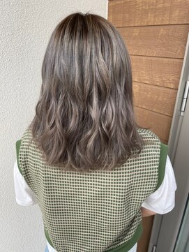 ラムーア(Rahm.) シルバーカラー◎シャドールーツ