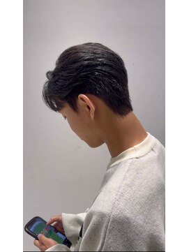 ステージ(STAGE) 韓国メンズヘア　センターパート　ダウンパーマ