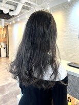 シャイン ヘア ブレンド 二子玉川(Shine hair blend)&nbsp;暗めグレーが映えるロングヘア！