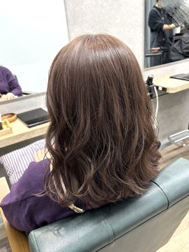 リベストバイジェービー 稲毛(li best. byjb) ホワイトグレージュ/チェリーブラウン/ミニウルフ[稲毛/稲毛駅]