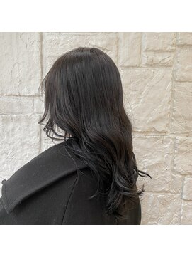 ラミ(L'ami) 暗めグレージュ