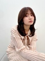 ヒュー 広島(HEW)&nbsp;くびれレイヤーカット大人かわいいグレージュヘア20代30代