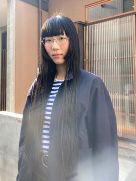 ロングヘア × 顔周りレイヤー × 地毛風カラー