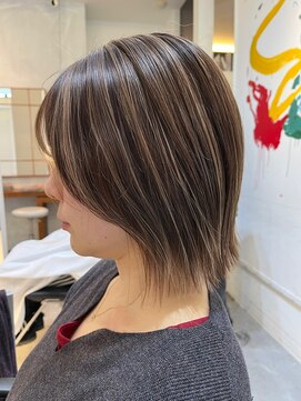 シェルハ(SHELHA) ベージュ/ハイライト/ボブ/大人女性/透明感