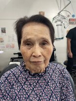 ジアース(THE EARTH) 刈り上げ手前のショートカット