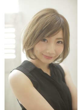 アライアオーロ(Alaiaolo) 「Alaiaolo」岩本侑馬　大人かわいい 小顔 ショートボブ