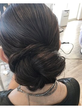 ホットリップ(Hot Lip) ヘアセット