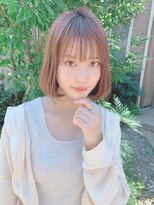 透明感ピンクカラーボブ
