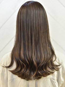 イリーブ(elieve) マッドベージュで、大人かわいい艶髪へ☆赤色が苦手な方おすすめ