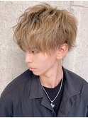洗練されたシルエットで横顔もキマる!