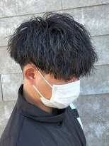 ニアウ 伊勢崎連取店(Niau)&nbsp;刈り上げショートマッシュ波巻きツイストスパイラルパーマメンズ