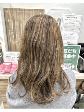 ディーボーイ 健軍店(D-BOY) ベージュ/ハイライト/白髪ぼかし