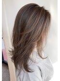 レイヤーカット/極細ハイライト/ベージュ