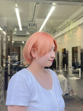 エミーバイモアムー(Emmie byMoremuu) 【埼玉ブリーチの神様】ハイトーンオレンジ×ショート