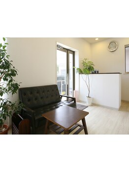 大人女性の髪の悩みにお応え◎3席のみの少人数制サロン。マッサージが人気のヘッドスパもオススメ◎