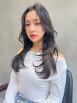 メーヴェ(Mowen) mowen 南堀江　レイヤーカット　グレージュ