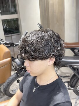 スキルメイト 天神(SKILL MATE) 【SKILL】フェザーパーマ/メンズ/ブリーチ/眉毛/パーマ