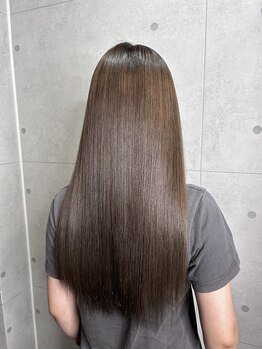 ＊髪質改善・縮毛矯正・酸性ストレート＊お悩みと癖に合わせて薬剤をCHOICE♪髪をいたわり自然な質感へ…★