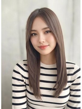 ココラー(COCOlar) 透明感抜群の、「グレージュのストレートロング」
