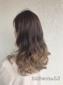ヘアーワークス ジジ(HAIR works JIJI) アッシュベージュグラデーション