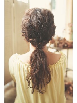 フレイムスヘアーアンドリラックス 西川口店 ねじり簡単アレンジ♪【フレイムス西川口】