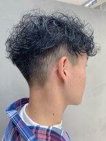テトヘアー(teto hair)&nbsp;刈り上げ、スパイラルパーマ、しっかりパーマ、黒髪