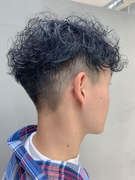 テトヘアー(teto hair) 刈り上げ、スパイラルパーマ、しっかりパーマ、黒髪