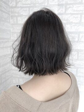 ジーナ 梅田(Zina) ヌーディパール×ウエーブボブ